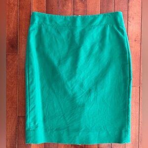 J. Crew Women's Green Pencil Skirt Size 2